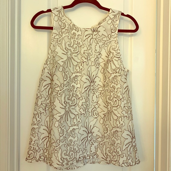 WD.NY Tops - Sleeveless lace top